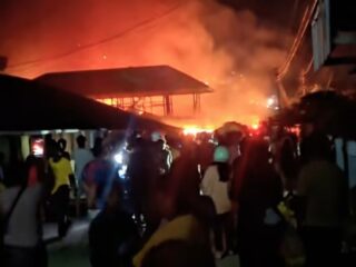 Si Jago Merah Kembali Amuk Kota Sorong, Beberapa Rumah di Kawasan Jalan Misol Kampung Baru Ludes Terbakar
