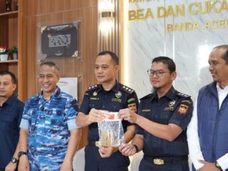 WNA Asal China Ketahuan Coba Bawa Kabur Emas 3 Kg ke Malaysia, Nilainya Rp7,25 Miliar